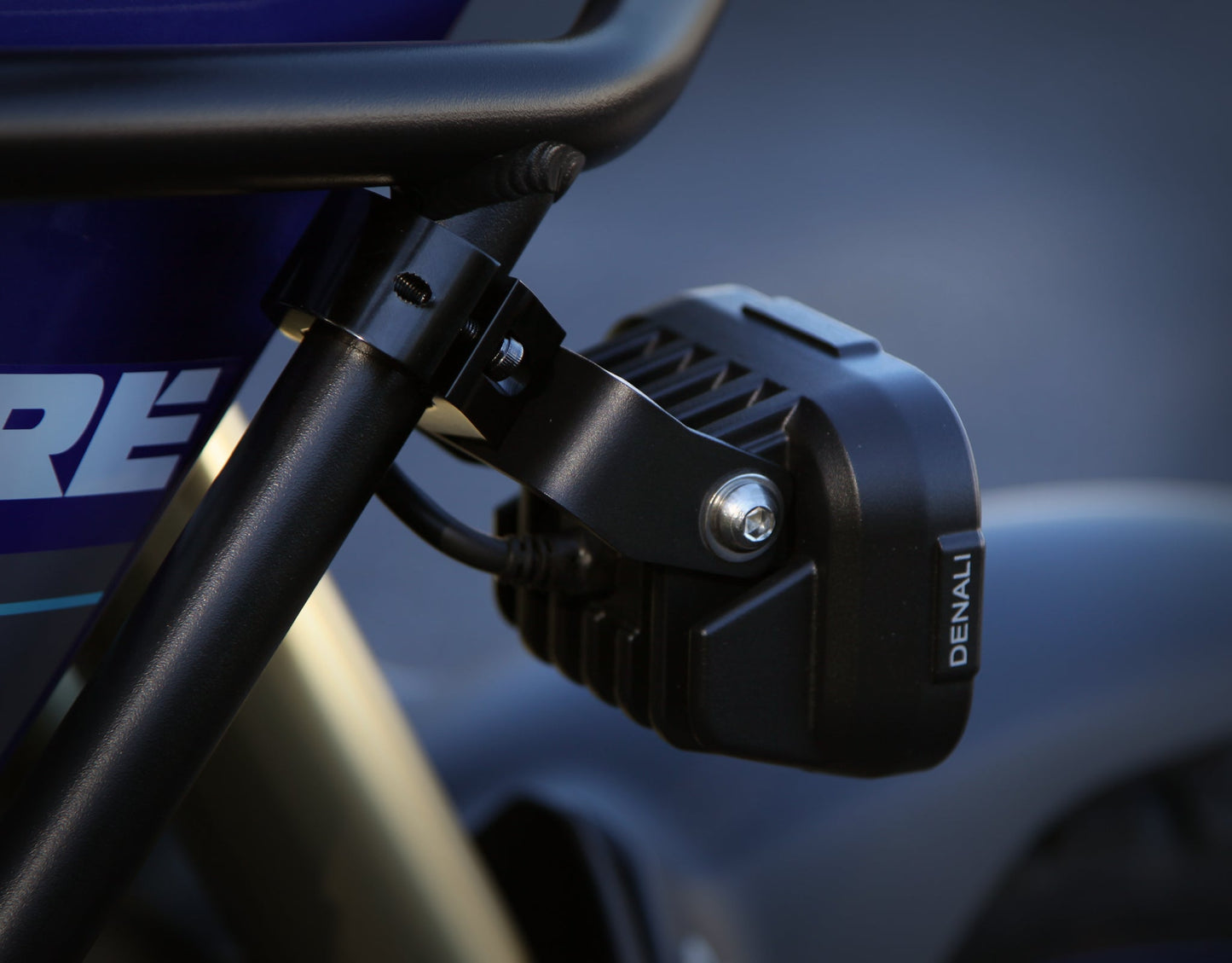 DL6  LED Zusatzscheinwerfer  / DRIVING LIGHT W/ DATADIM TECHNOLOGY